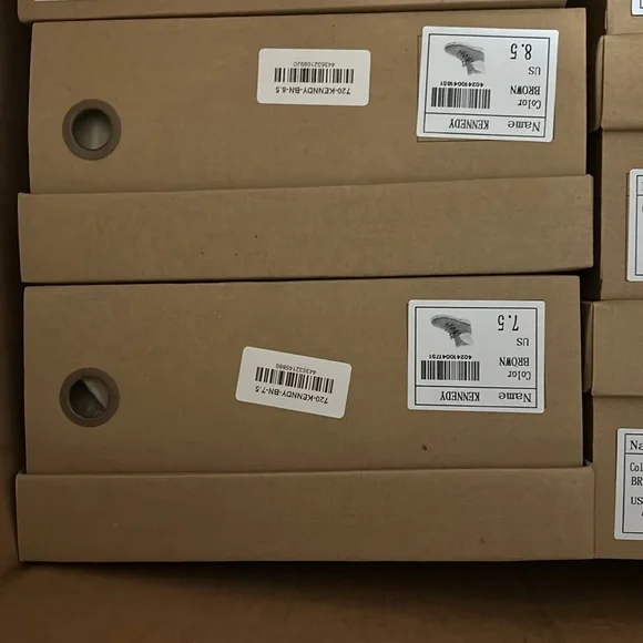 NIB Cognac Sherling trim lug lace up boot - Picture 12 of 12